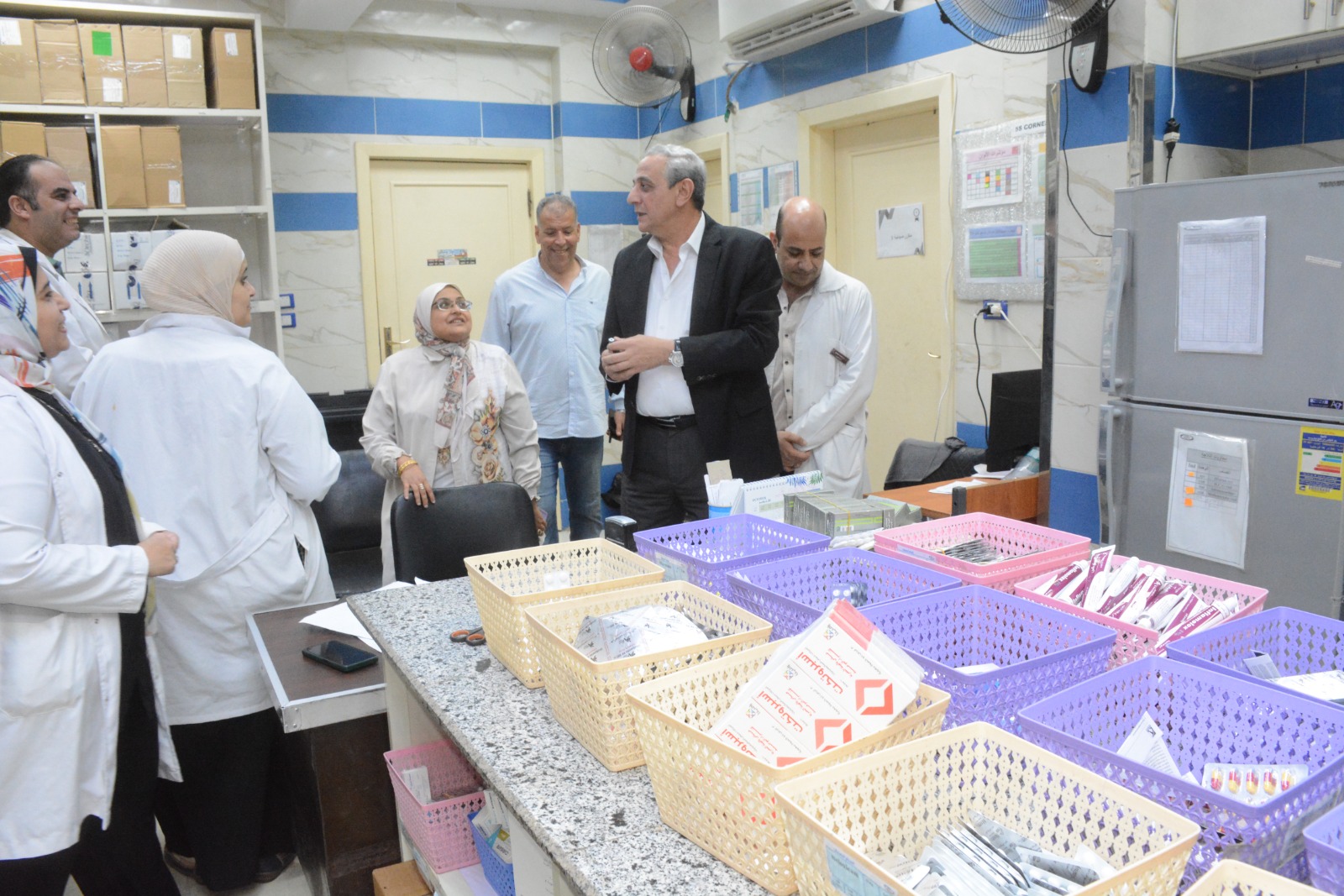 جولة المحافظ بعيادة التأمين الصحي