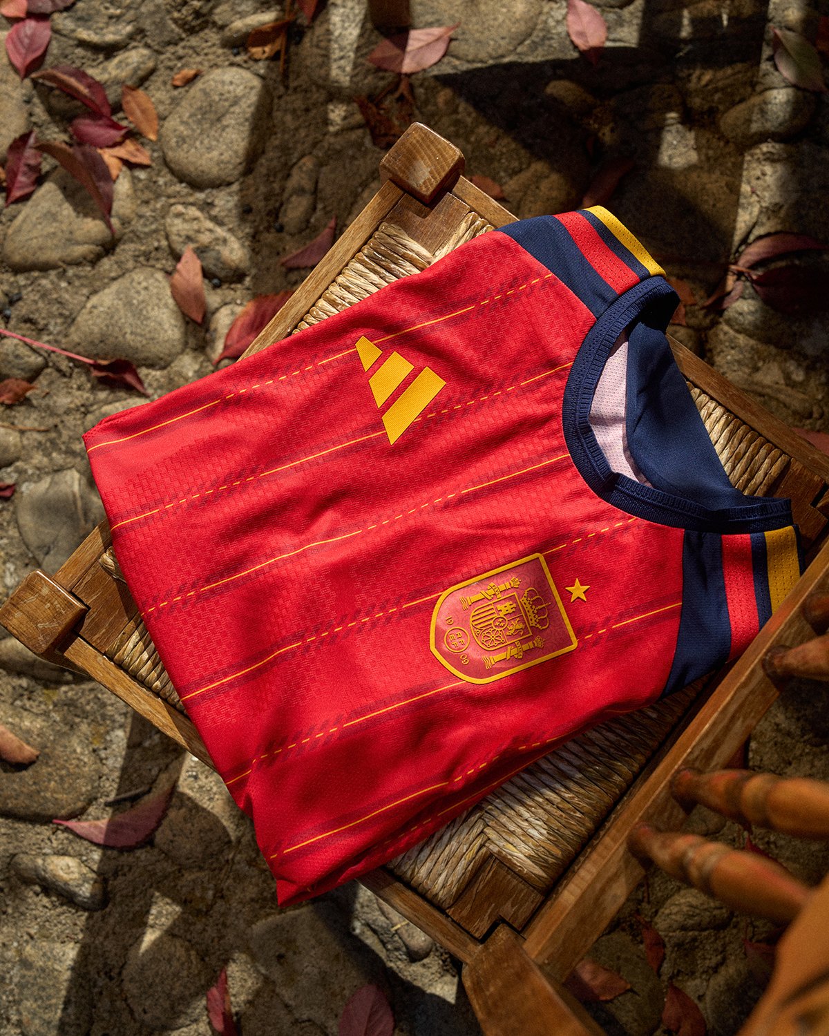 قميص منتخب اسبانيا في كأس العالم