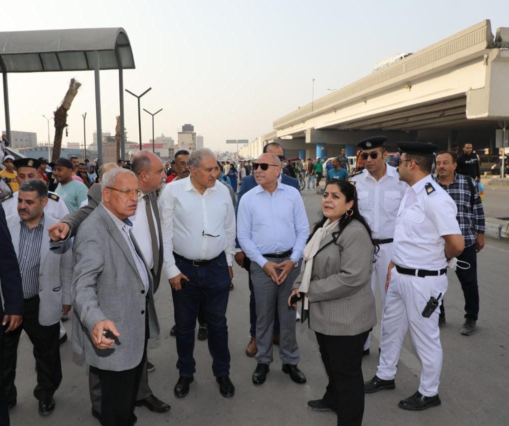 محافظ القاهرة خلال الحملة محافظ القاهرة خلال الحملة