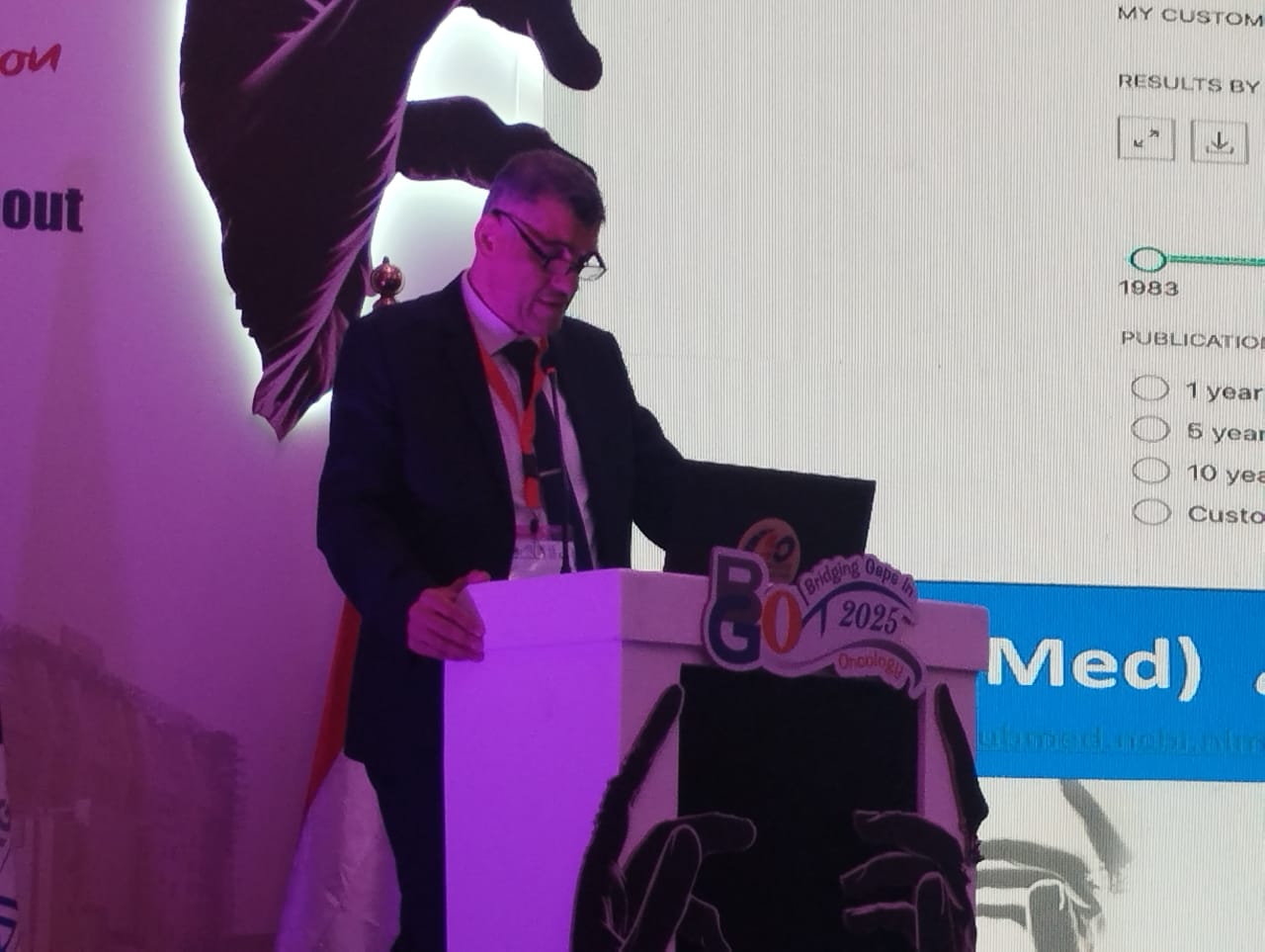 الدكتور عبد المعطى سمرة