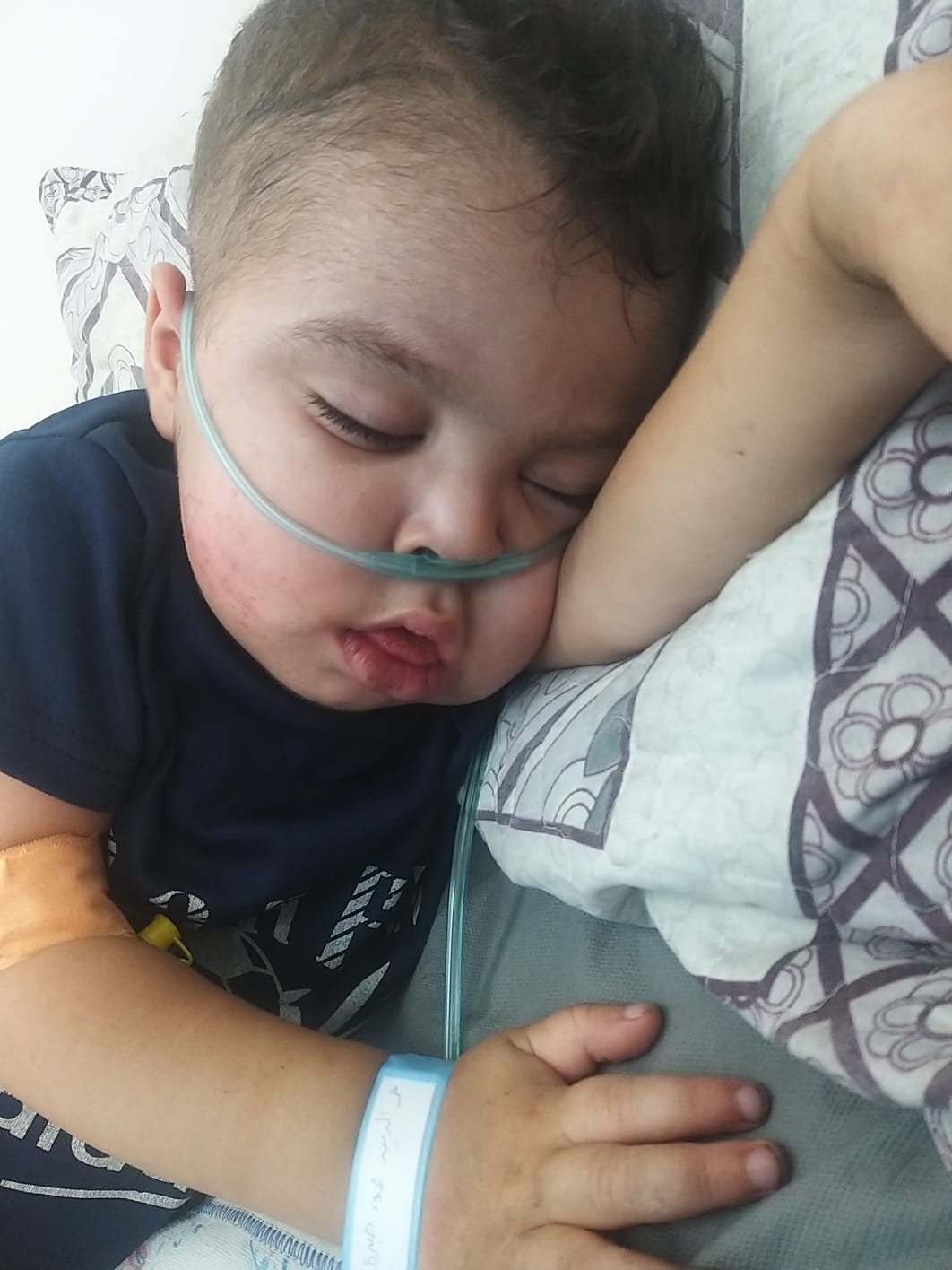 الطفل عز الدين صبرة