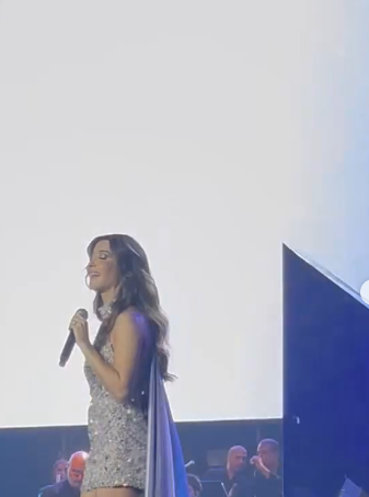 نانسي عجرم على المسرح