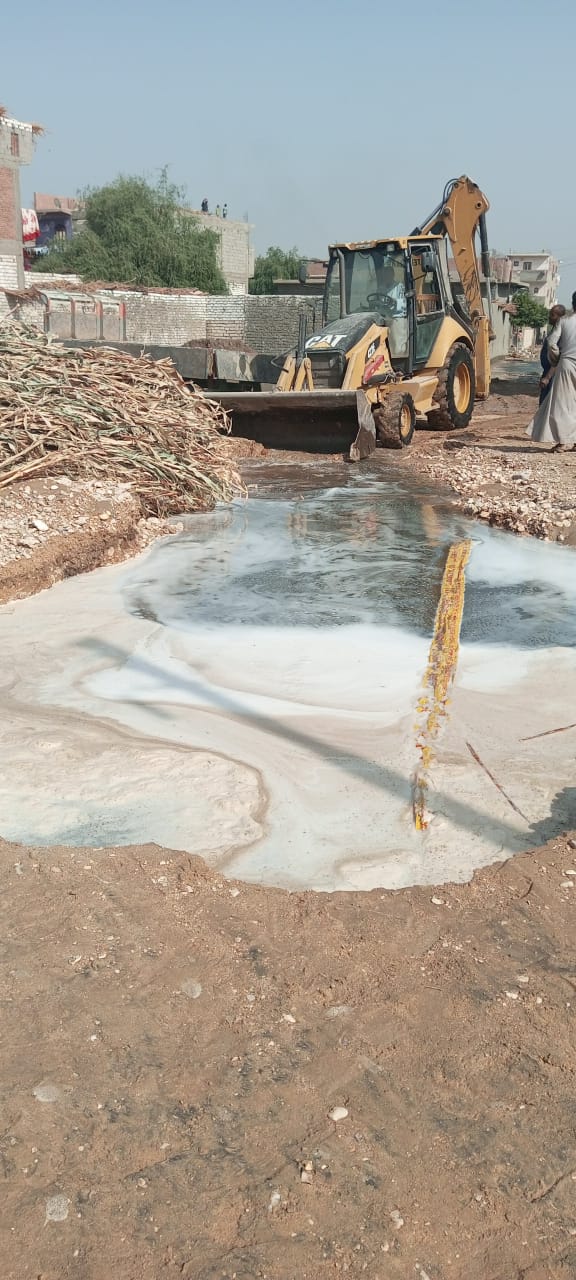 المعدات بالموقع 