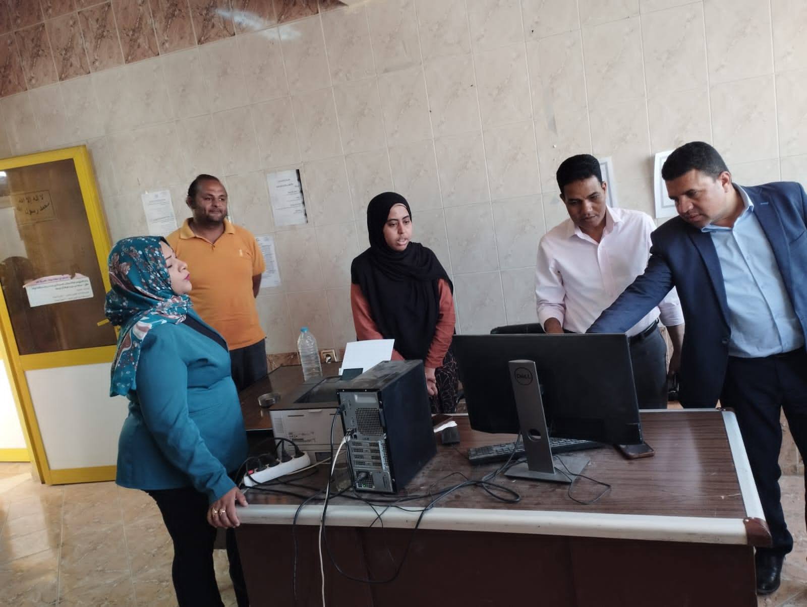 وكيل صحة الأقصر ورئيس مدينة الطود يتابعان خدمات المواطنين وكيل صحة الأقصر ورئيس مدينة الطود يتابعان خدمات المواطنين