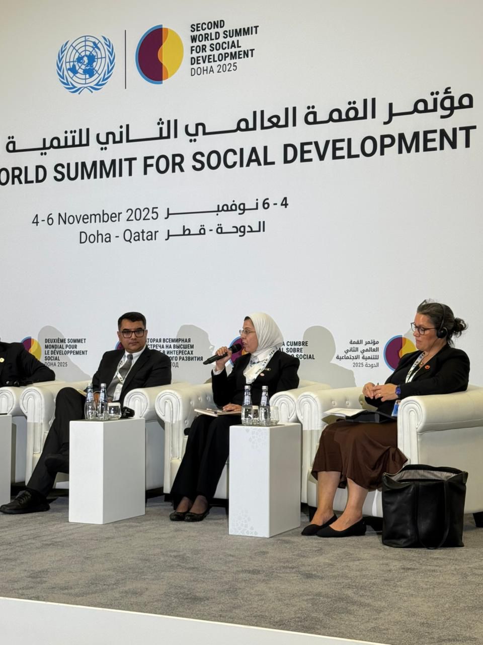 الدكتورة آمال إمام المديرة التنفيذية للهلال الأحمر المصري