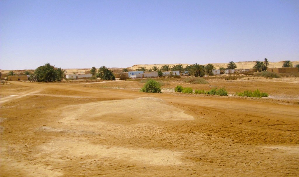 اطراف واحة قارة ام الصغير