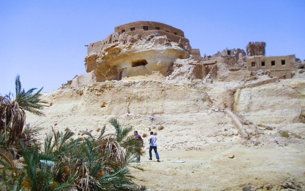 الواحة الاثرية - قارة ام الصغير