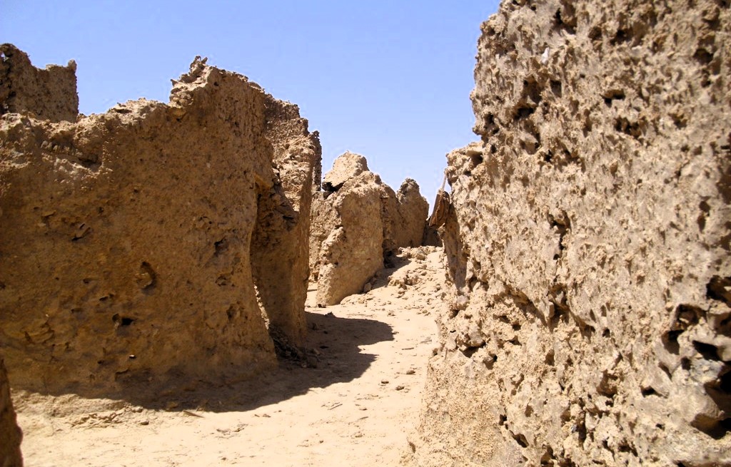 شوارع الواحة الاثرية - قارة ام الصغير