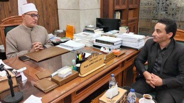 مفتي الجمهورية مع الزميل إسماعيل رفعت