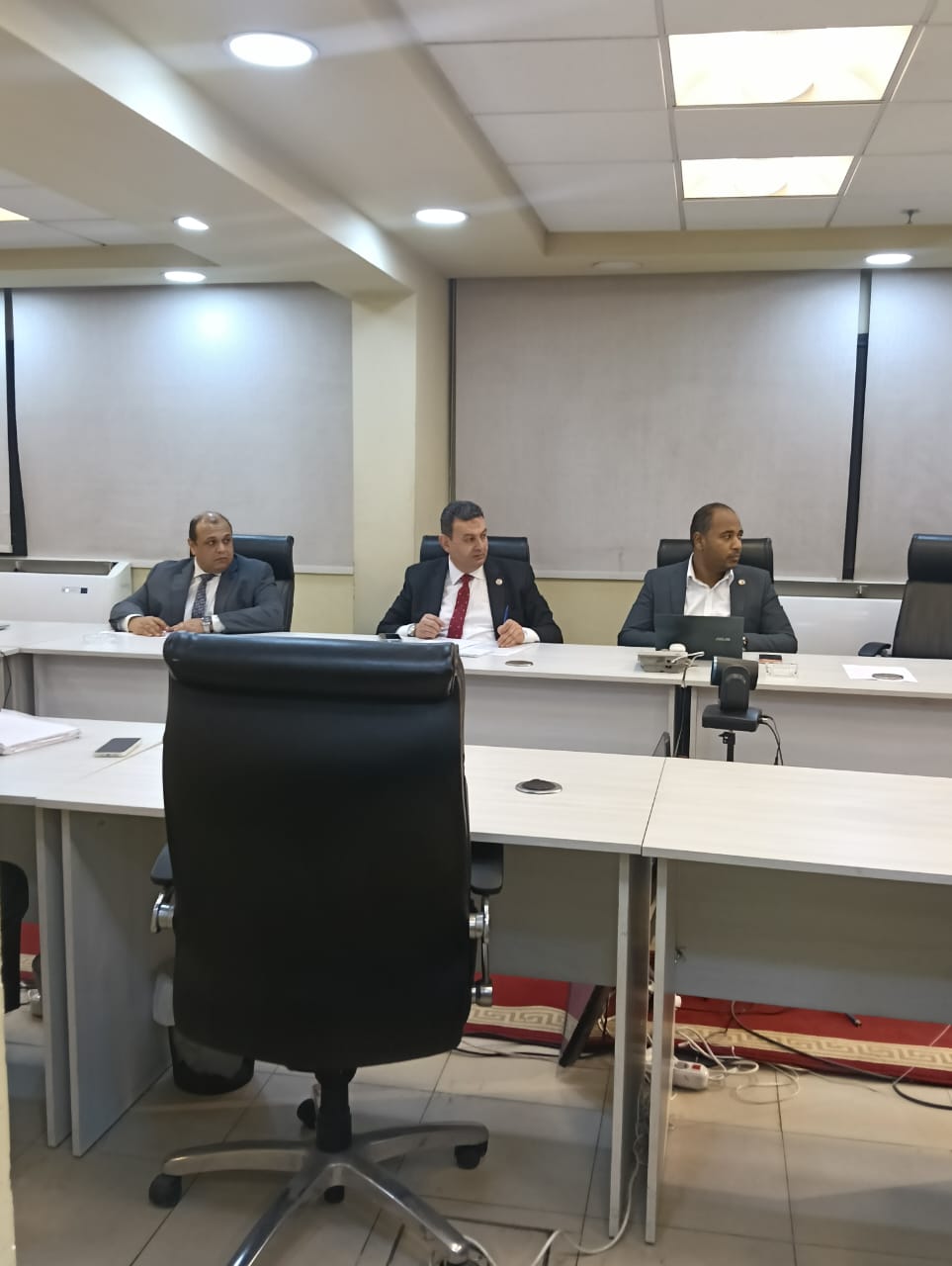 غرفة عمليات الهيئة الوطنية تتابع فتح أول لجان التصويت في الخارج بانتخابات النواب (3)