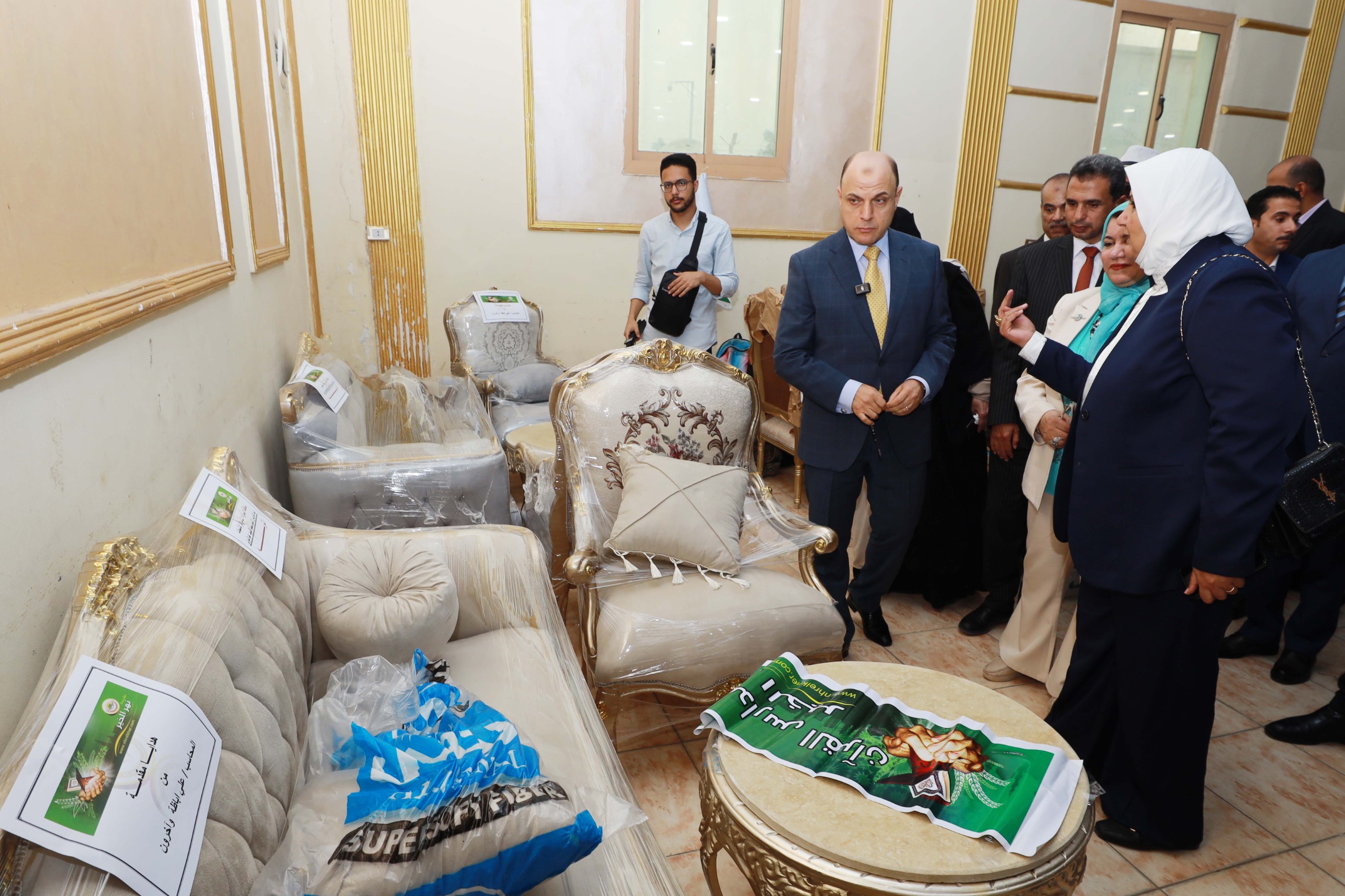 جانب من جولة محافظ كفر الشيخ لتفقد غرف العرائس