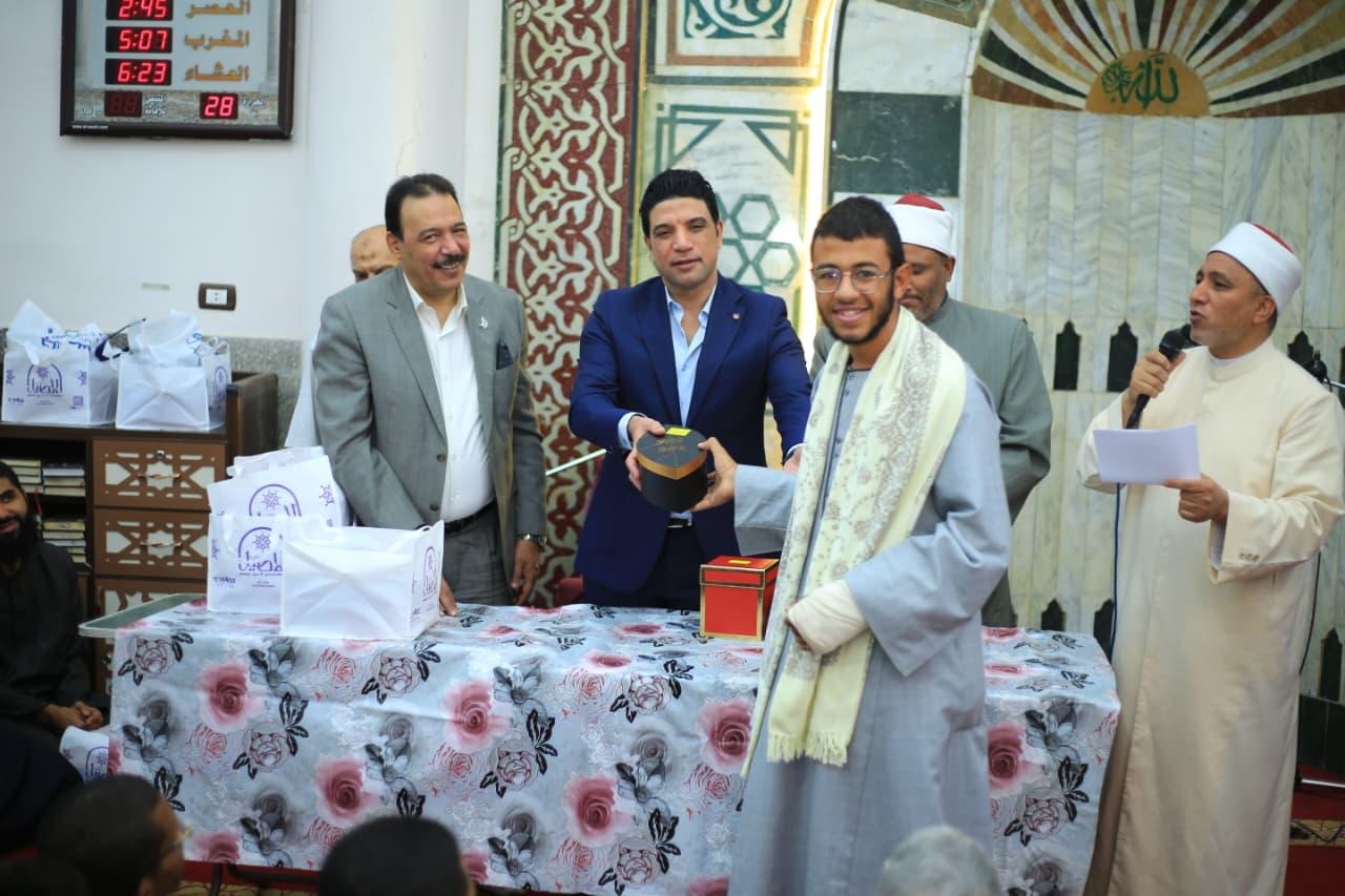 جانب من تكريم اليوم 