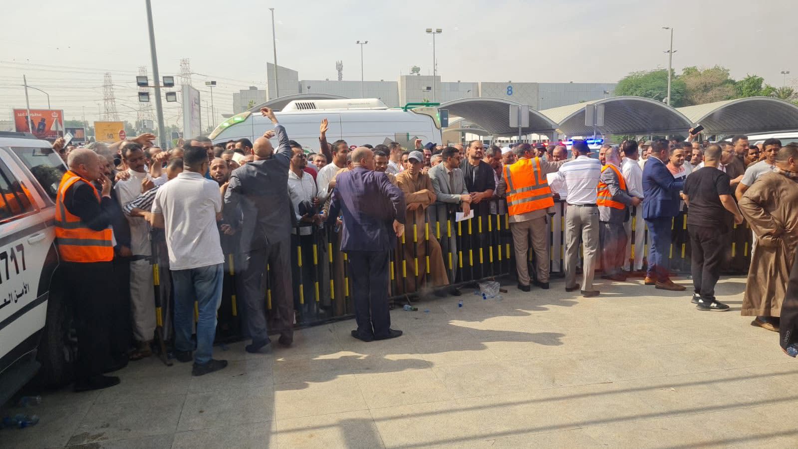 إقبال كبير من المصريين في الكويت