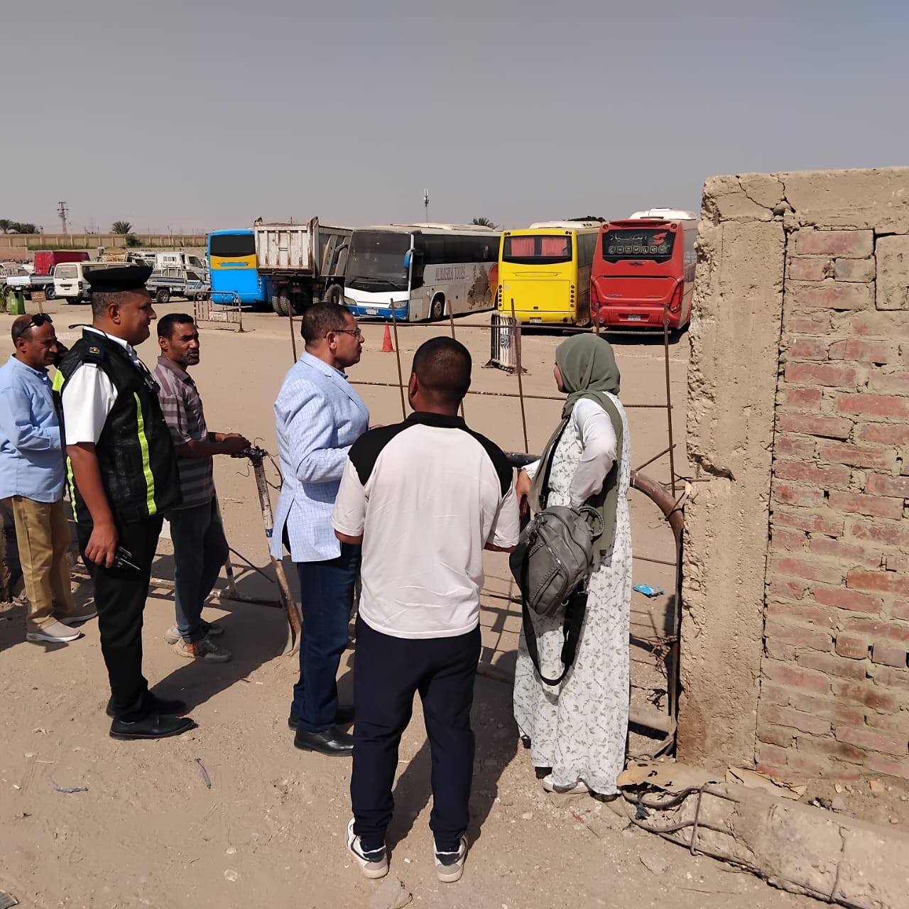 السكرتير المساعد للأقصر يتابع إستعدادات إحتفالات مولد مارجرجس بجبل الرزيقات