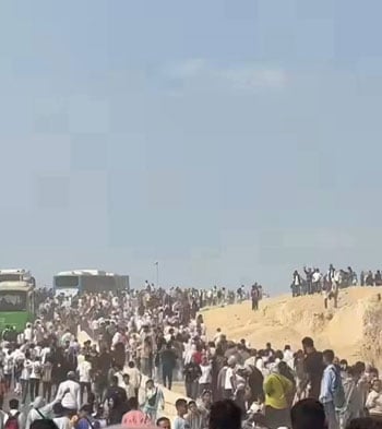 استقبال أكثر من 30 ألف زائر للأهرامات