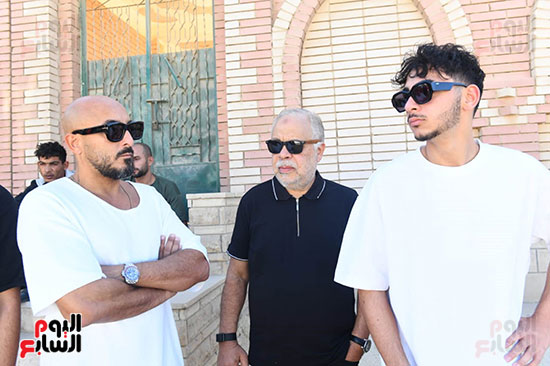 أشرف زكي وحسام الحسيني يحرصا على تعزية محمد رمضان