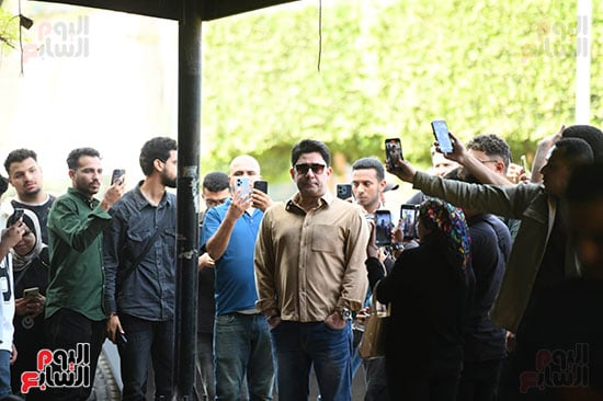 الفنان أحمد شاكر عبد اللطيف