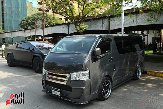 السيارة التى اقلت الجثمان