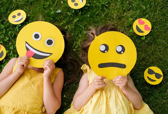 ايموجي تعبيري