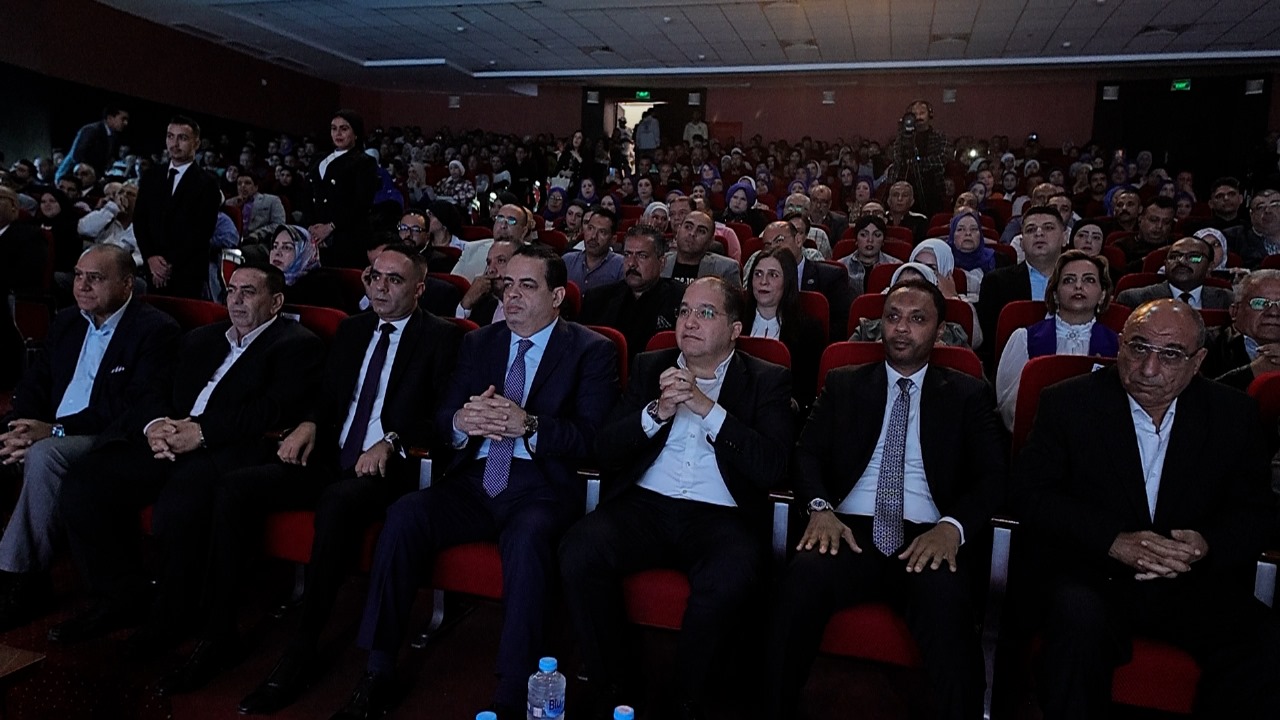 حضزر المؤتمر