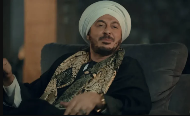 مصطفى شعبان بالجلباب مصطفى شعبان بالجلباب