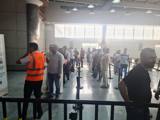 لجان-التصويت-تستقبل-الناخبين