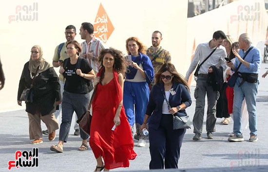 المصريون في رحلة مقدسة إلى بيت الأجداد الجديد