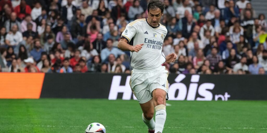 راؤول جونزاليس أسطورة ريال مدريد في دوري الأبطال