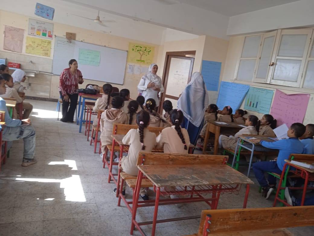 ندوات في المدراس عن الإنفلونزا الموسمية وأهمية غسيل الأيدي بالأقصر