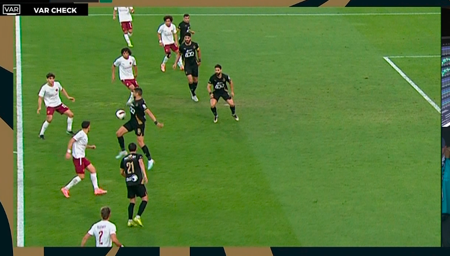 ركلة جزاء سيراميكا أمام بيراميدز