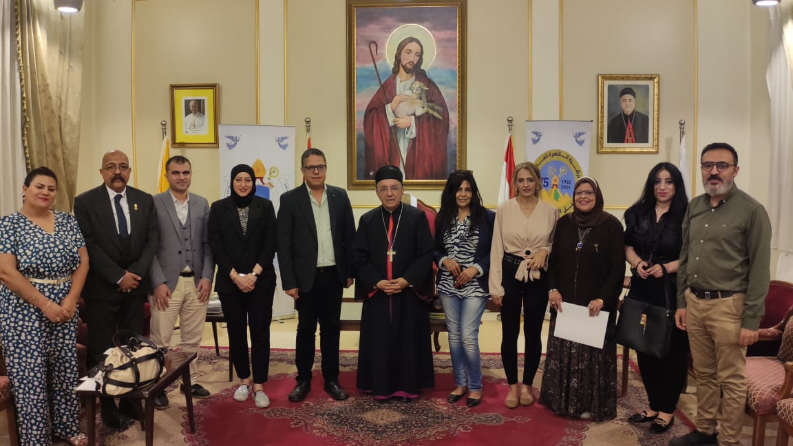 الطائفة المارونية تُكرم الزميل محمد الأحمدى الطائفة المارونية تُكرم الزميل محمد الأحمدى