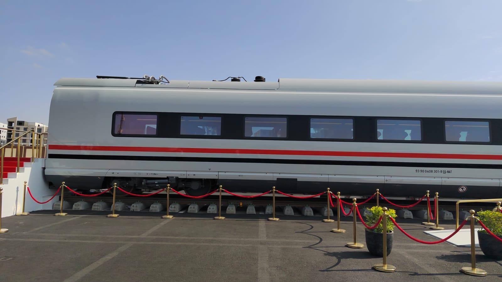 العرض الأول للقطار الكهربائي السريع طراز فيلارو 