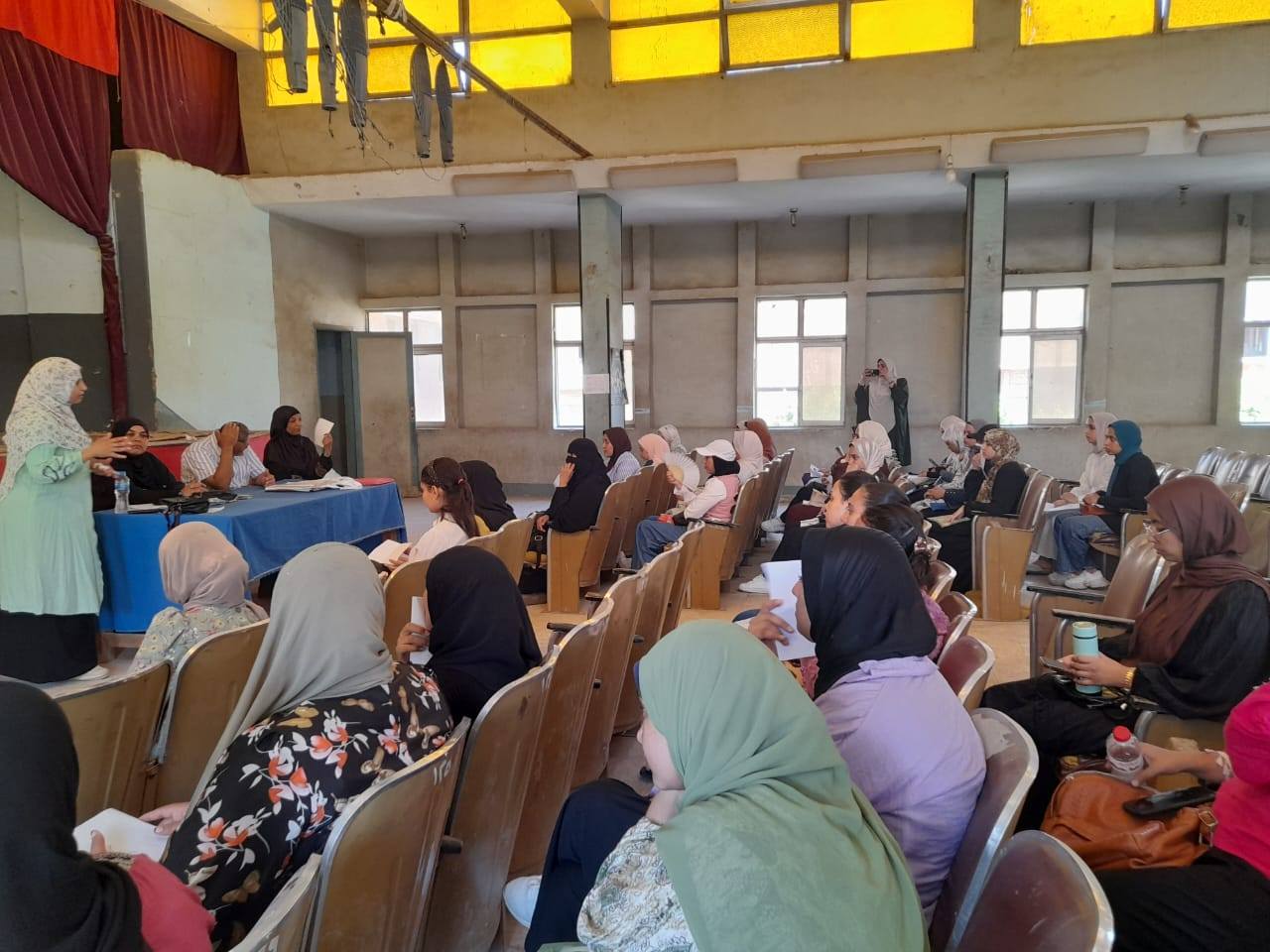 حضور ندوات عن الخضرنة والتباعد بين الحمل لأهالى أرمنت والقرنة