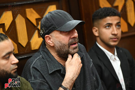 محمد سعد في عزاء والد محمد رمضان محمد سعد في عزاء والد محمد رمضان