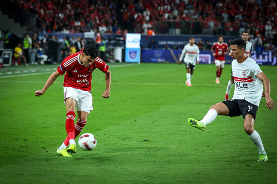 بن شرقى خلال المباراة بن شرقى خلال المباراة