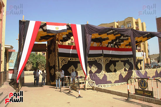 اللجان-الانتخابية-من-الخارج