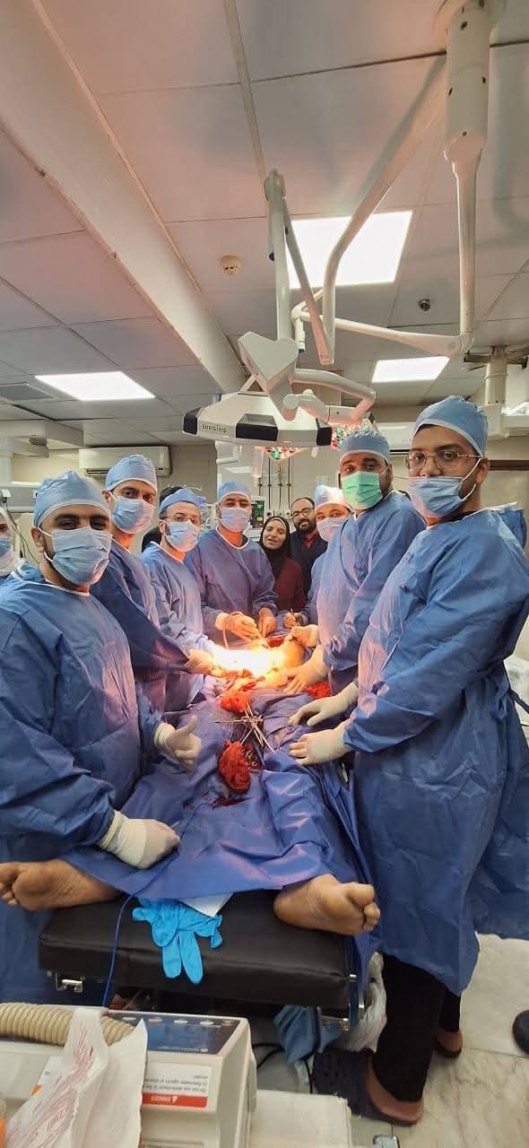 فريق طبى ببنى سويف ينقذ مريض تلقى طعنتين بالصدر والبطن