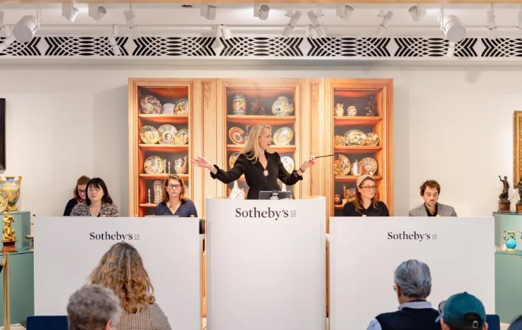 دار سوثبى للمزادات دار سوثبى للمزادات