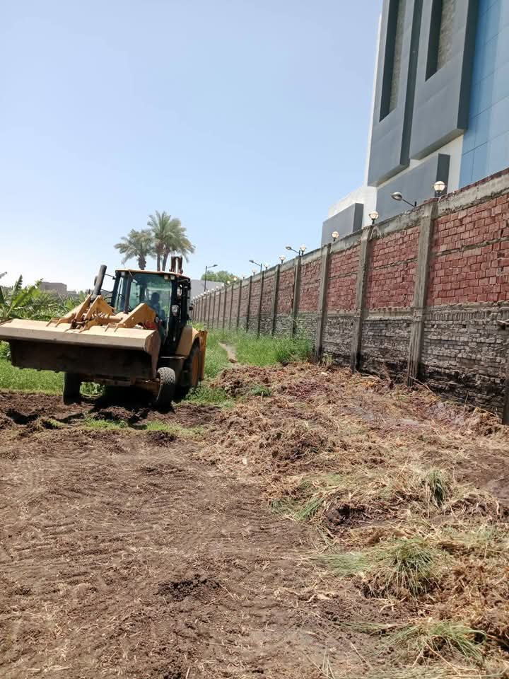 تنظيف محيط المستشفي