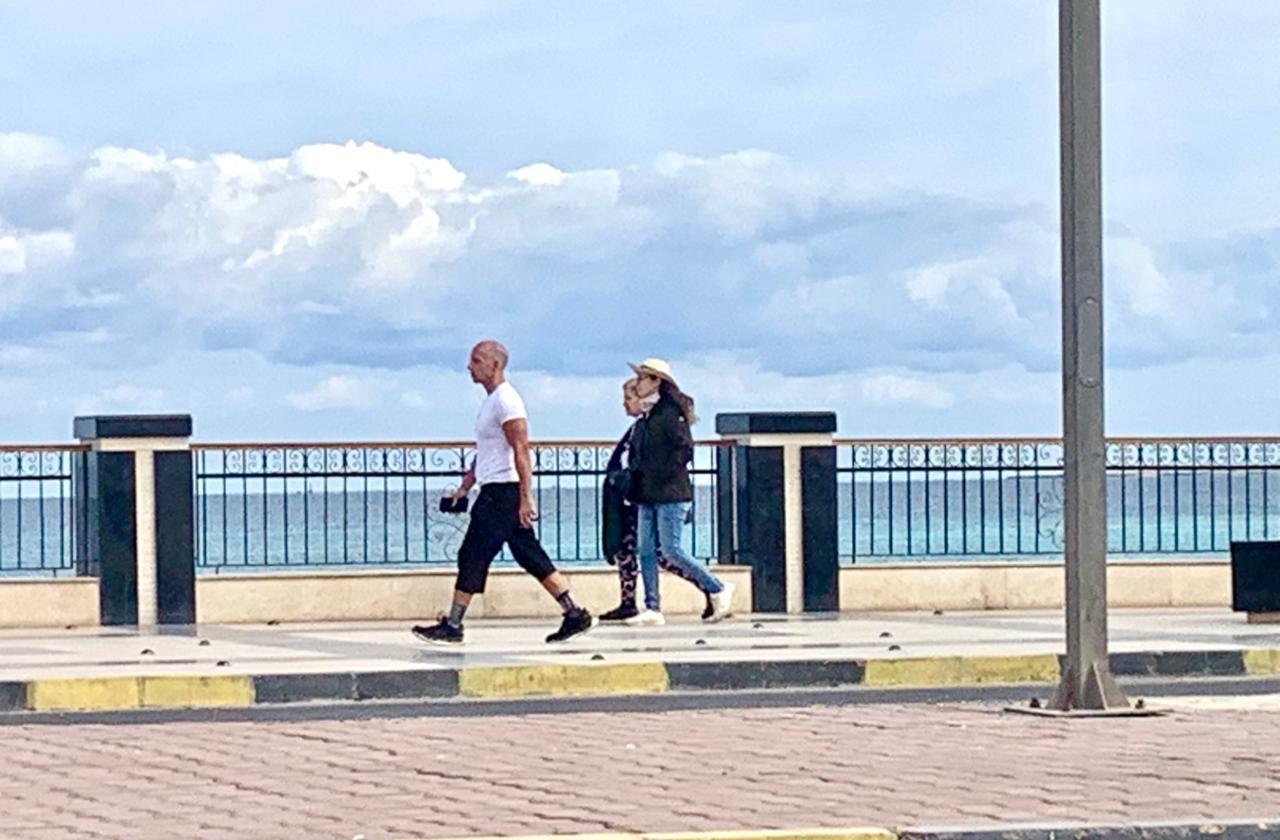 ممارسة الرياضات المختلفة 