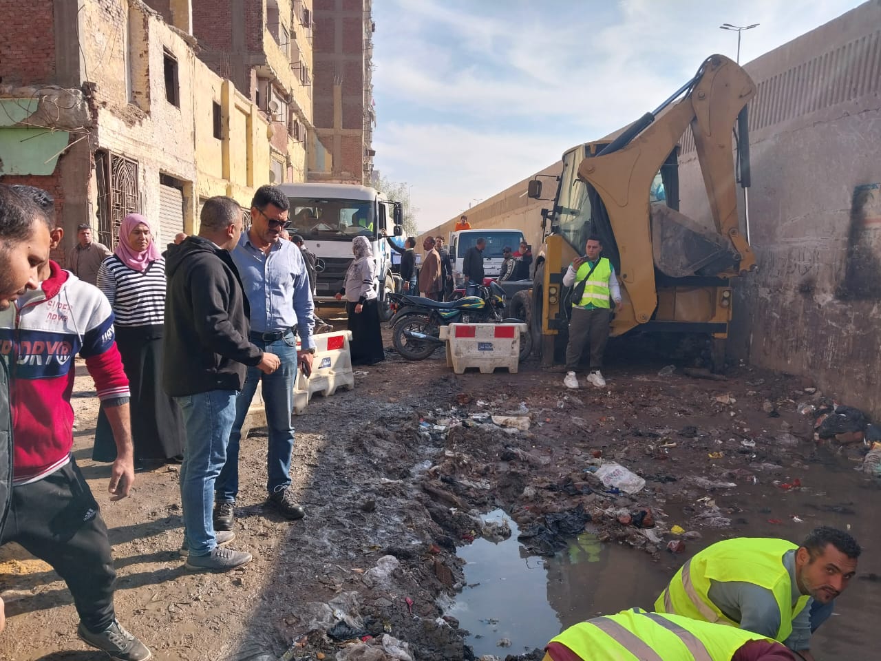 متابعة أعمال الإصلاح بالخط