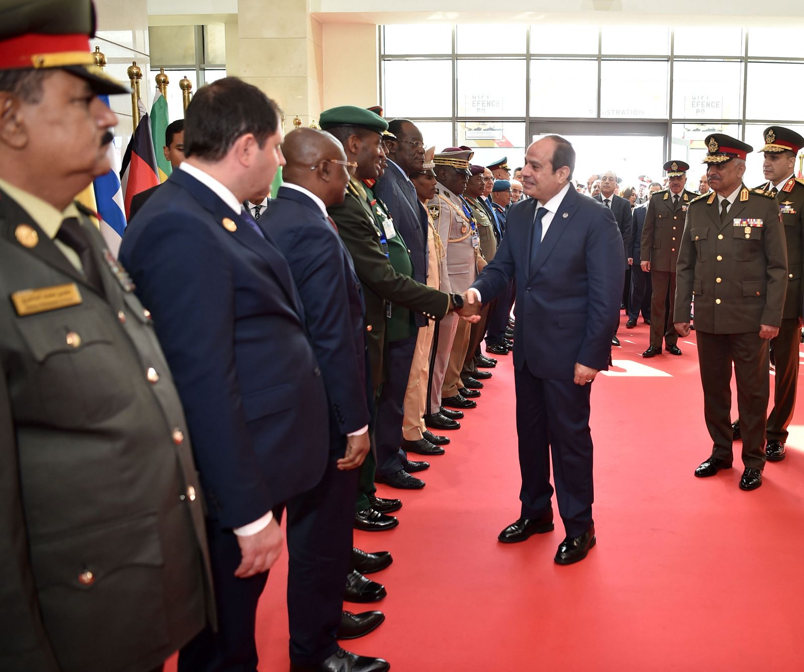 الرئيس السيسي خلال افتتاح معرض ايدكس 2025 (3)