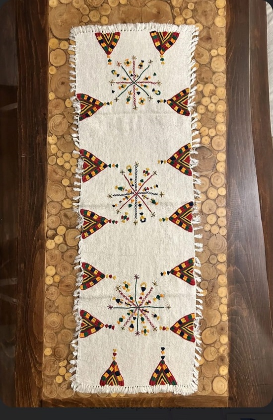 مفرش بالتطريز السيوي