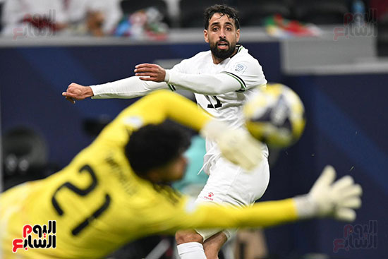 تصدي الحارس القطري لقذيفة عدي