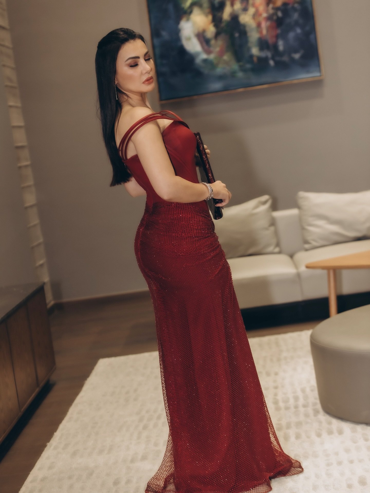 الفنانة دينا فؤاد