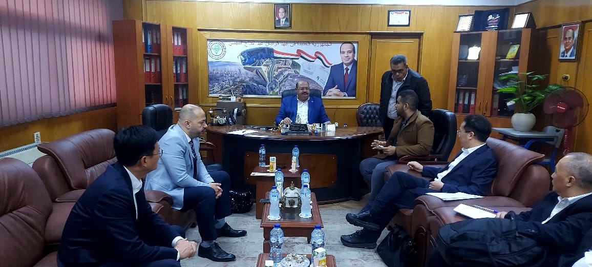 نقيب النقل البرى يستقبل وفد من النقابات العمالية فى الصين نقيب النقل البرى يستقبل وفد من النقابات العمالية فى الصين