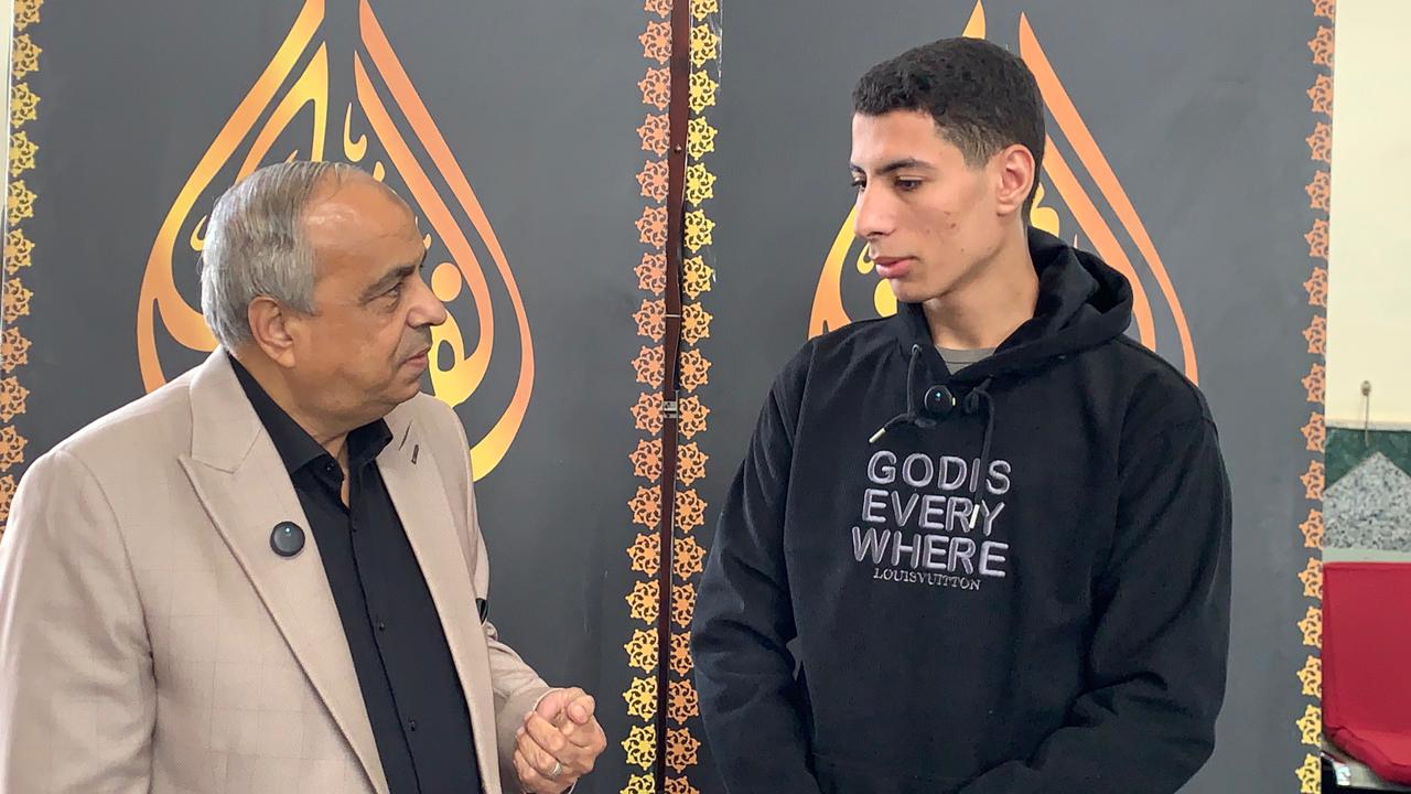 الطالب والمدير التنفيذي الطالب والمدير التنفيذي