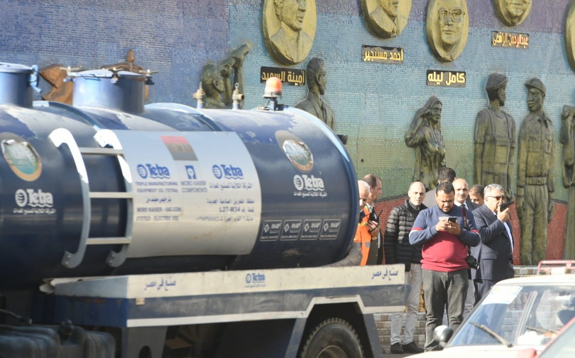 محافظ الدقهلية يتابع أعمال رفع تجمعات مياه الأمطار محافظ الدقهلية يتابع أعمال رفع تجمعات مياه الأمطار