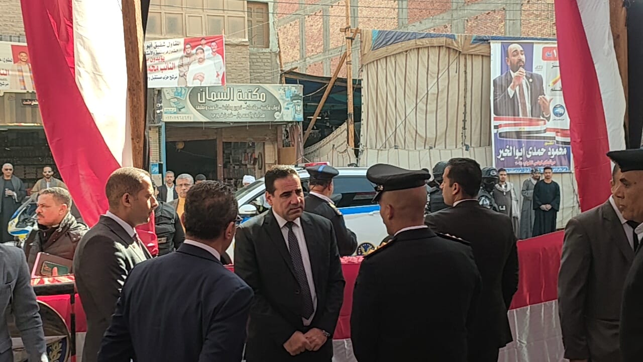 حديث مع القيادات الأمنية حديث مع القيادات الأمنية