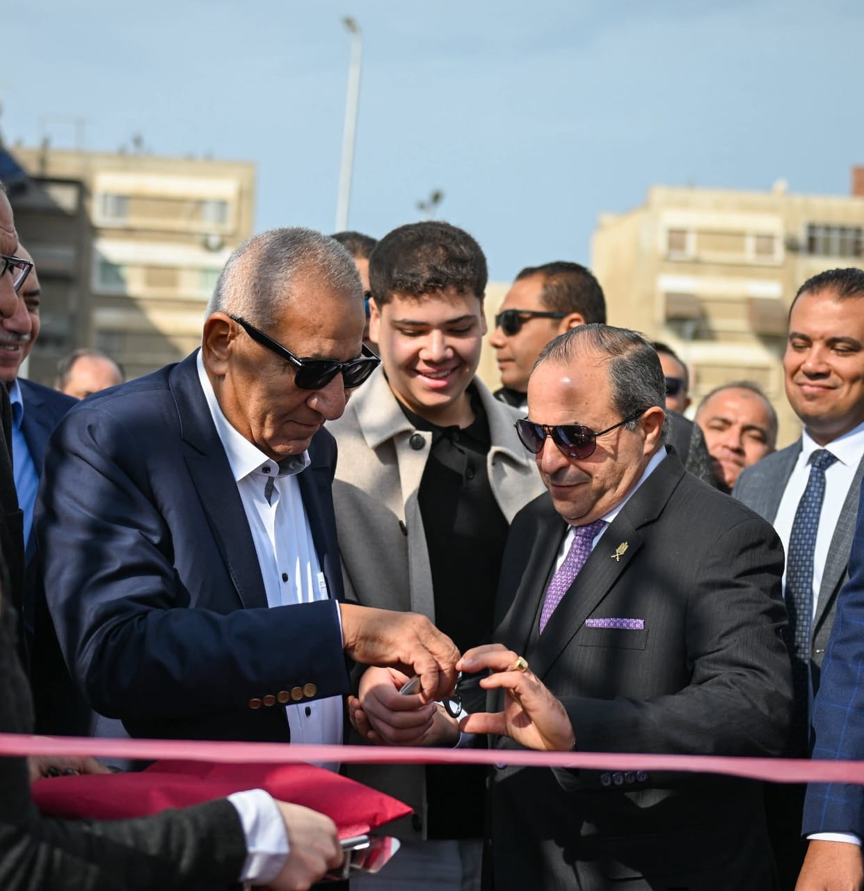 الافتتاح بحضور المحافظ